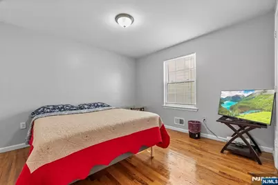 128-132 Leslie Street, Newark, NJ 07112 - Photo 6