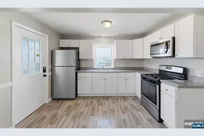 131 La Monte Avenue, Bound Brook, NJ 08805 - Photo 12