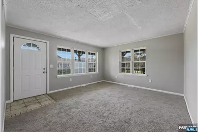 131 La Monte Avenue, Bound Brook, NJ 08805 - Photo 8