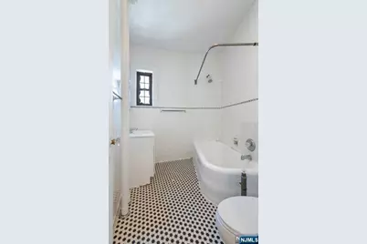 20 Garber Square C1 #C1, Ridgewood, NJ 07450 - Photo 8