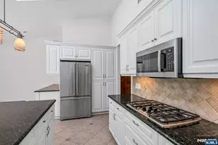 309 South Dr, Paramus, NJ 07652 - Photo 20