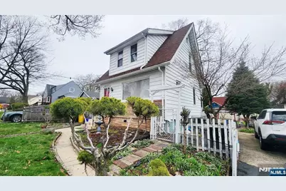 55 Circle Drive, Teaneck Township, NJ 07666 - Photo 2