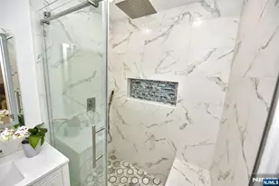 111 Teaneck Rd, Teaneck Township, NJ 07666 - Photo 10