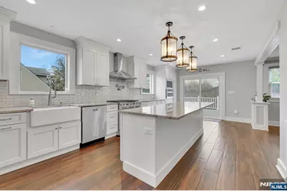 346 Carmita, Rutherford, NJ 07070 - Photo 14