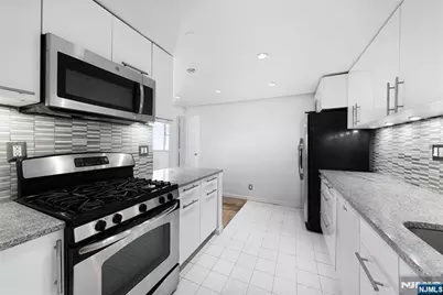 6040 Boulevard East 3J #3J, West New York, NJ 07093 - Photo 1