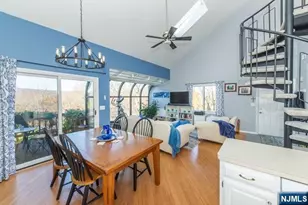 2 Falkenstein Dr 2, Vernon, NJ 07462 - Photo 6