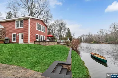 24 Broadway, West Milford, NJ 07480 - Photo 2