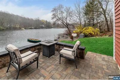 24 Broadway, West Milford, NJ 07480 - Photo 26