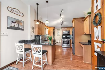 24 Broadway, West Milford, NJ 07480 - Photo 10