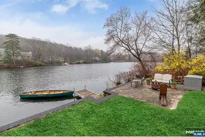 24 Broadway, West Milford, NJ 07480 - Photo 28