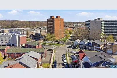 293 Center Street 1st Floor #1st Floor, Orange, NJ 07050 - Photo 6