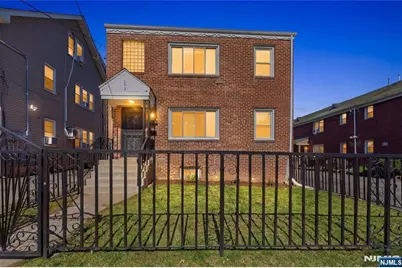 293 Center Street 1st Floor #1st Floor, Orange, NJ 07050 - Photo 2