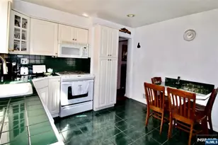 37-17 Jasper Rd, Fair Lawn, NJ 07410 - Photo 8