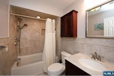 11 S Maple Avenue 11 B #11 B, Park Ridge, NJ 07656 - Photo 2
