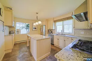 412 Eric Ln, Northvale, NJ 07647 - Photo 10