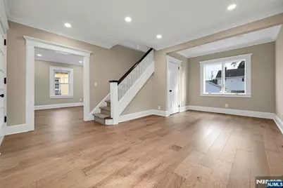 25 Marinus Street, Rochelle Park Township, NJ 07662 - Photo 4