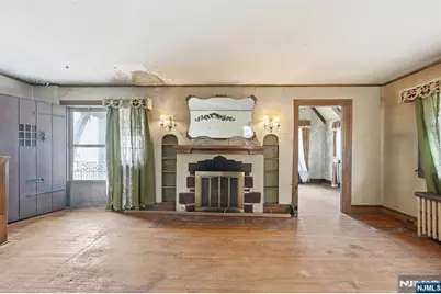 192 Kings Court, Teaneck Township, NJ 07666 - Photo 14