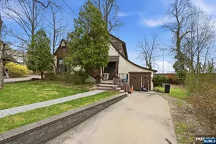 192 Kings Ct, Teaneck Township, NJ 07666 - Photo 6