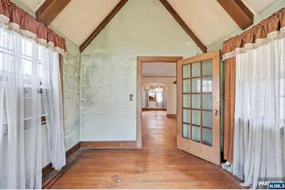 192 Kings Court, Teaneck Township, NJ 07666 - Photo 16