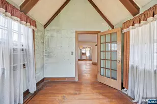 192 Kings Ct, Teaneck Township, NJ 07666 - Photo 16