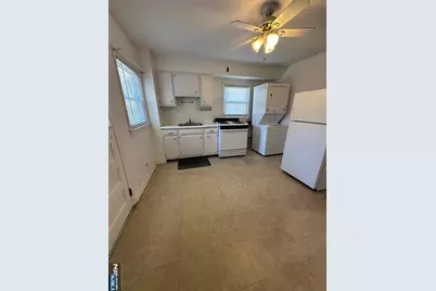 289 Livingston Avenue 1st Fl #1st Fl, Lyndhurst Township, NJ 07071 - Photo 2