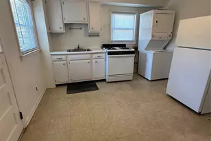 289 Livingston Ave 1st Fl, Lyndhurst Township, NJ 07071 - Photo 2