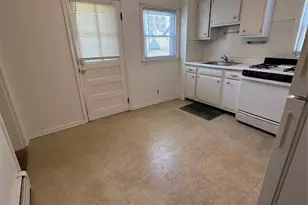 289 Livingston Ave 1st Fl, Lyndhurst Township, NJ 07071 - Photo 4