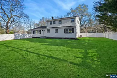 56 Manor Road, Harrington Park, NJ 07650 - Photo 4