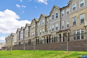 34 Arnold Dr 5409, Wood Ridge, NJ 07075 - Photo 1