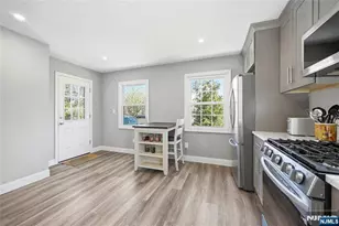 194 Ramapo Valley Rd, Oakland, NJ 07436 - Photo 10