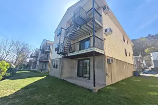 91 Myrtle Ave 1, Edgewater, NJ 07020 - Photo 2