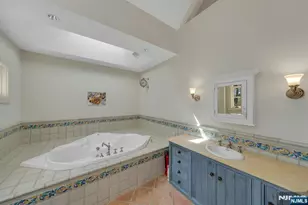 7 Charney Pl, Alpine, NJ 07620 - Photo 12