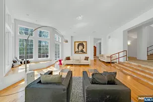 7 Charney Pl, Alpine, NJ 07620 - Photo 4