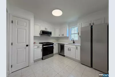 330 Winthrop Drive 303 #303, Nutley, NJ 07110 - Photo 6