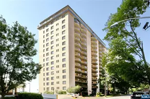 150 Overlook Ave 7A, Hackensack, NJ 07601 - Photo 1