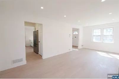 52 Surrey Lane, Tenafly, NJ 07670 - Photo 10