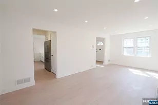 52 Surrey Ln, Tenafly, NJ 07670 - Photo 10