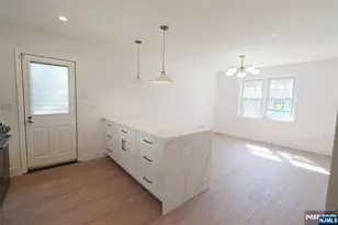 52 Surrey Ln, Tenafly, NJ 07670 - Photo 4