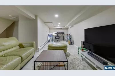 343 N Monroe Street, Ridgewood, NJ 07450 - Photo 22