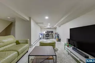 343 N Monroe St, Ridgewood, NJ 07450 - Photo 22