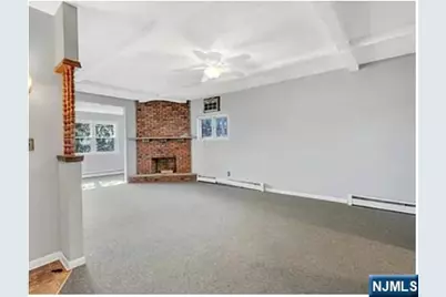 649 New Jersey Avenue 1 #1, Lyndhurst Township, NJ 07071 - Photo 2