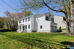 390 Pascack Rd, Washington Township, NJ 07676 - Photo 4