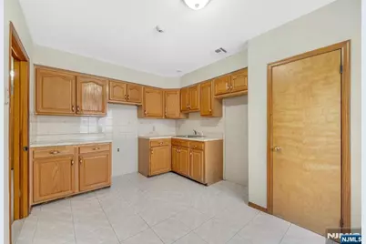 245 Wilson Avenue, Lyndhurst Township, NJ 07071 - Photo 40