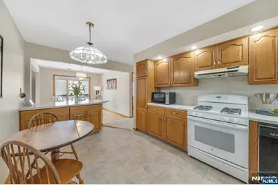 245 Wilson Avenue, Lyndhurst Township, NJ 07071 - Photo 24