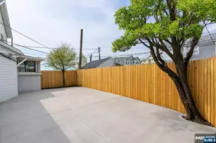 135 Tremont Ave, East Orange, NJ 07018 - Photo 18