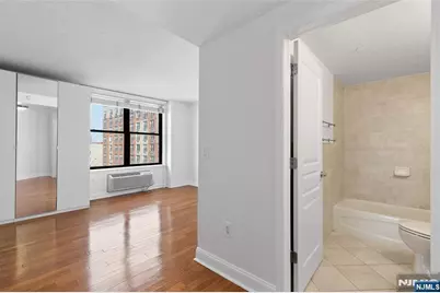 4301 Park Avenue 6D #6D, Union City, NJ 07087 - Photo 12