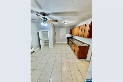 373 Floral Lane, Saddle Brook Township, NJ 07663 - Photo 6