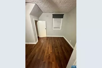 373 Floral Lane, Saddle Brook Township, NJ 07663 - Photo 8