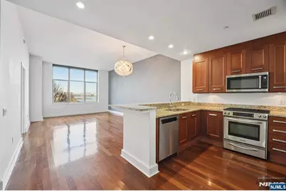 8100 River Road 209 #209, North Bergen, NJ 07047 - Photo 2