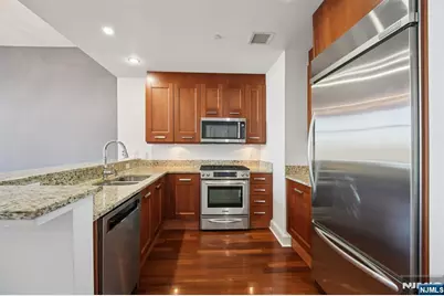 8100 River Road 209 #209, North Bergen, NJ 07047 - Photo 4